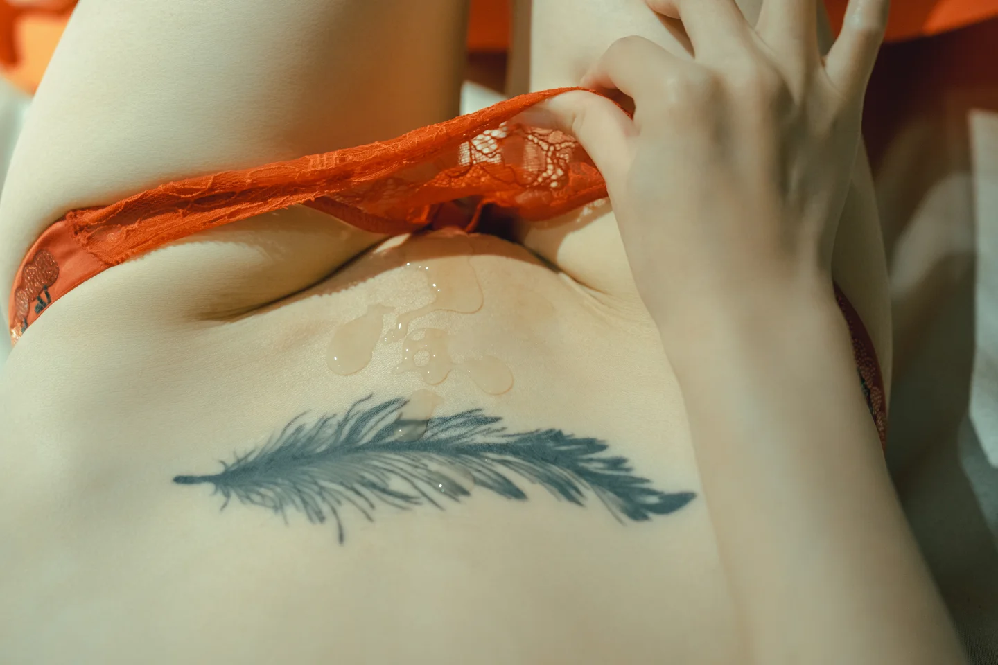 鹿八岁baby - No.112 新婚小故事 [108P,1V-2.95GB] tg@simisebaisi 【丝足阁】095.webp